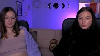 Linda-lie nude before webcamcam – live sex chat