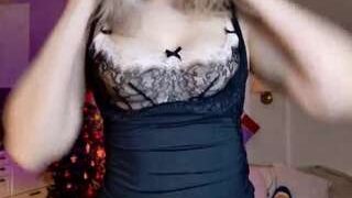Toestwinkle nude before webcamcam – live sex chat