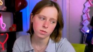 Keuli-li nude before webcamcam – live sex chat