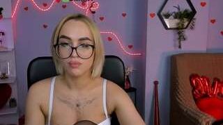 Bekky-blue nude before webcamcam – live sex chat