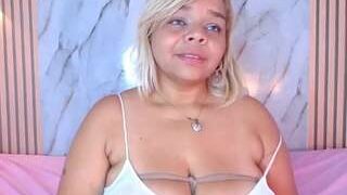 Casiebigtits nude before webcamcam – live sex chat