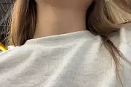 LeiaMood nude closeups on webcam for live sex video chat