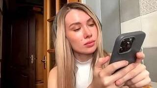 MartinaYamnitz nude before webcamcam – live sex chat