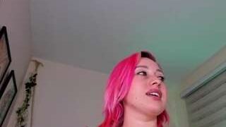 Sejmeett nude before webcamcam – live sex chat