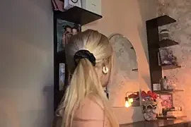 CharlottemilfUKx nude closeups on webcam for live sex video chat