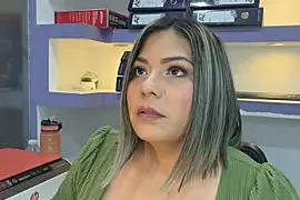 isabella_horney_ nude closeups on webcam for live sex video chat