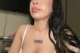 MaryMe- nude closeups on webcam for live sex video chat