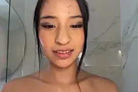 Sarah_cam06 nude closeups on webcam for live sex video chat