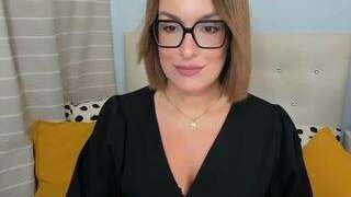 MollyGold nude before webcamcam – live sex chat